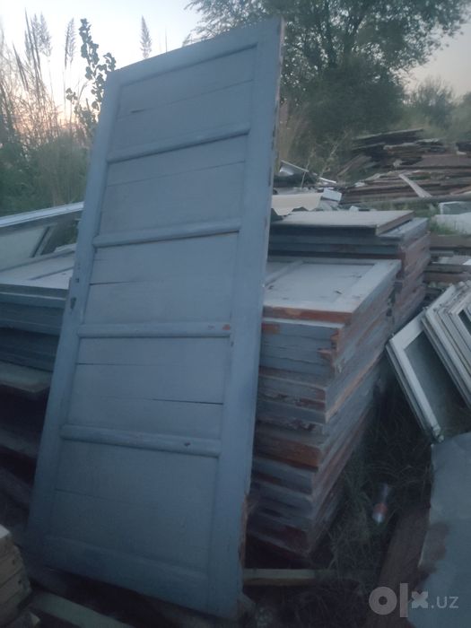 Тахталар эшиклар бор срочно сотилади холати яхши