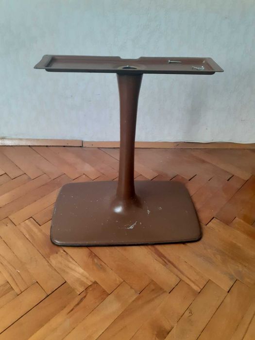 Стойка за телевизор, стояща