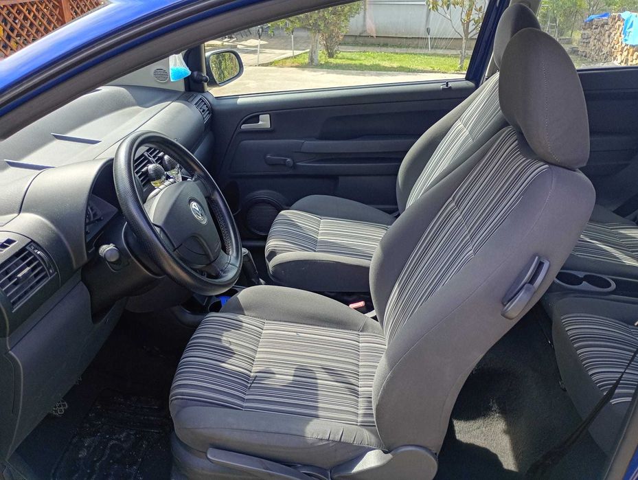Vând VW Fox,motor 1,2 benzina an fabricație 2007 stare foarte bună, întreținut, preț 1400 euro