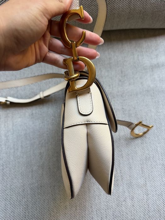 Бяла/Бежова чанта от естетвена кожа - white/beige Dior Saddle Bag