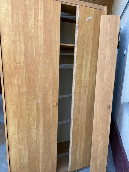Продам шкаф для одежды