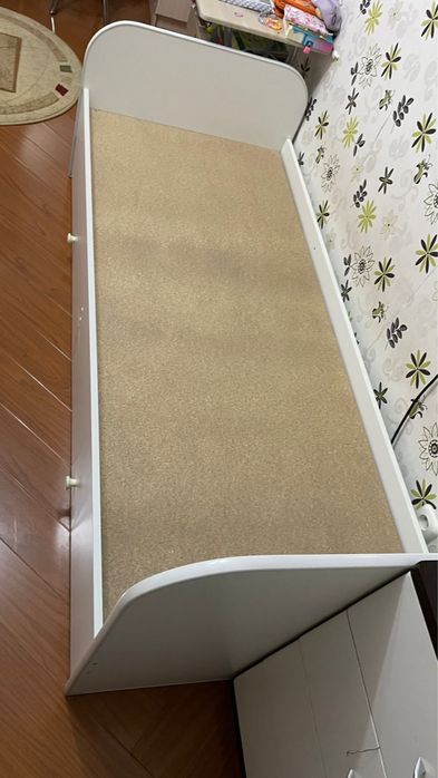 Продам кровать для девочки