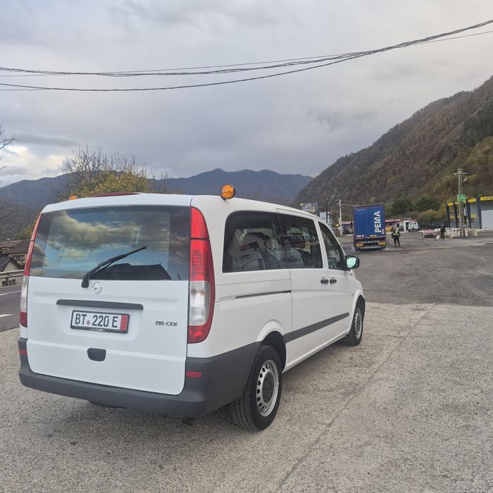 Vand mercedes vito 2.2 tdi.6+1 trepte.9 locuri.160 cp.klima .top