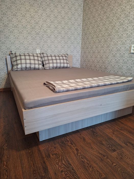 Сдается  2х ком квартира, центр