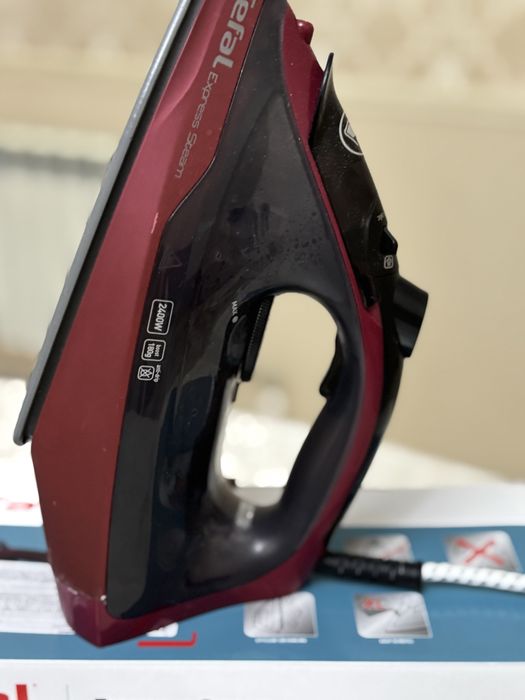 Утюг Tefal тефал.