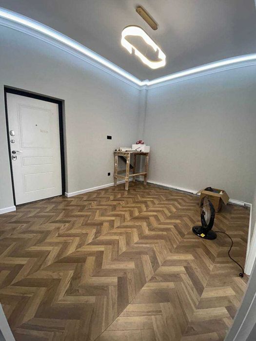 1в2комн/8/10 Евро Ремонт Разделка. 35м2 Ор-р: Фригат кафе. Royal house