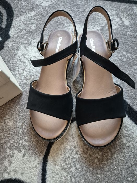 Дамски сандали Clara Barson