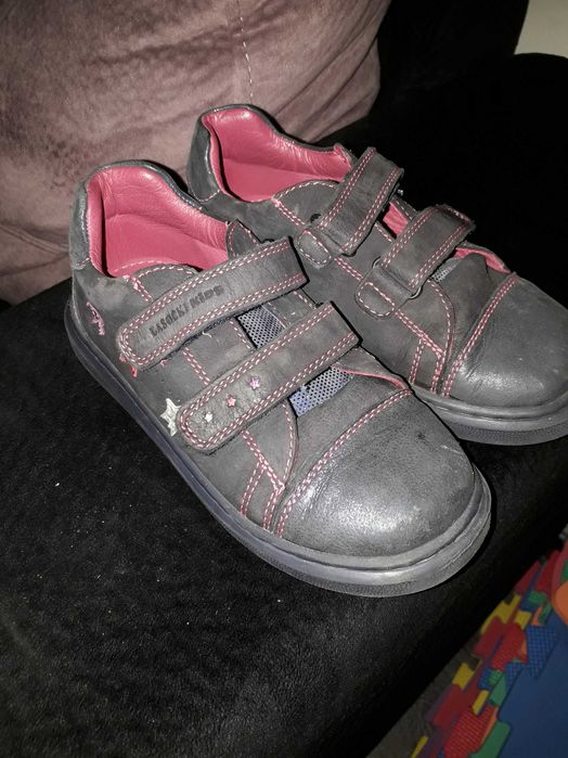 Детски обувки затворени