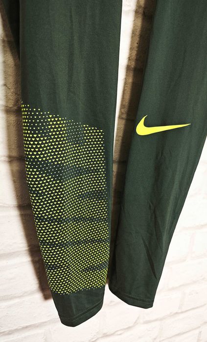 NIKE Compression Dri Fit Оригинален мъжки клин за бягане / фитнес размер М