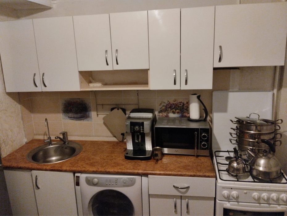 Продам б/у кухню.