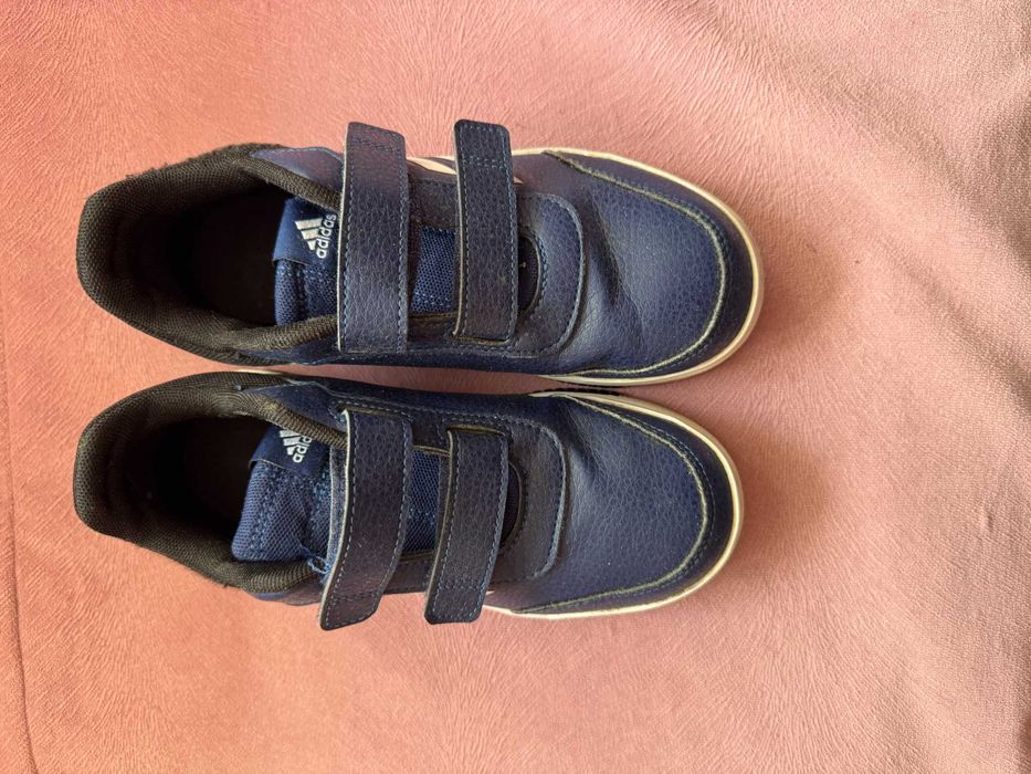 Продавам оригинални детски маратонки ADIDAS  - 34 номер