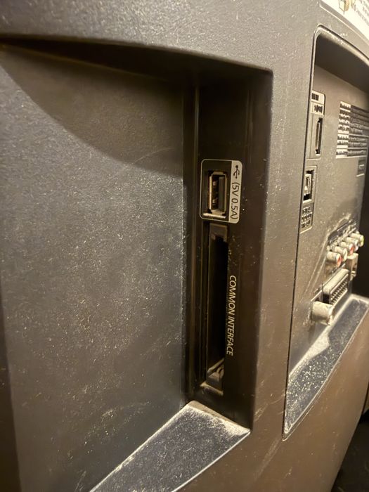 Телевизор Samsung 43” дюйма