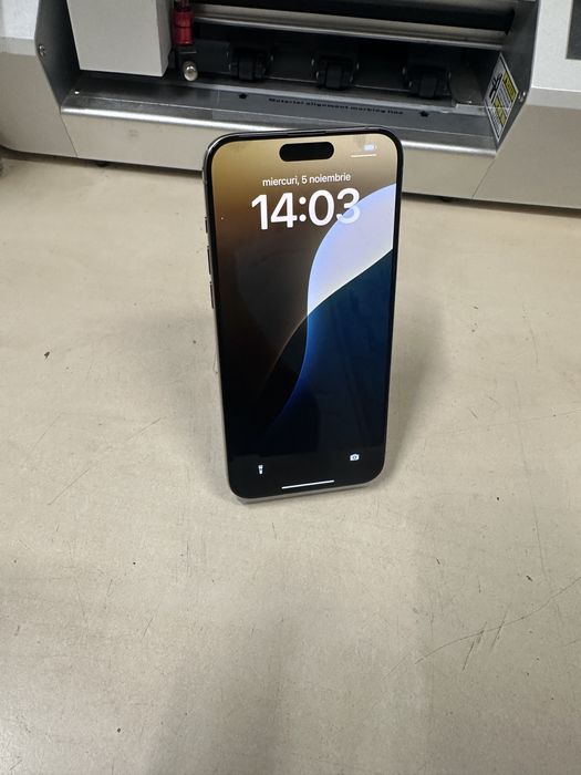 Iphone 15 pro max / 256 gb / folie sticla cadou