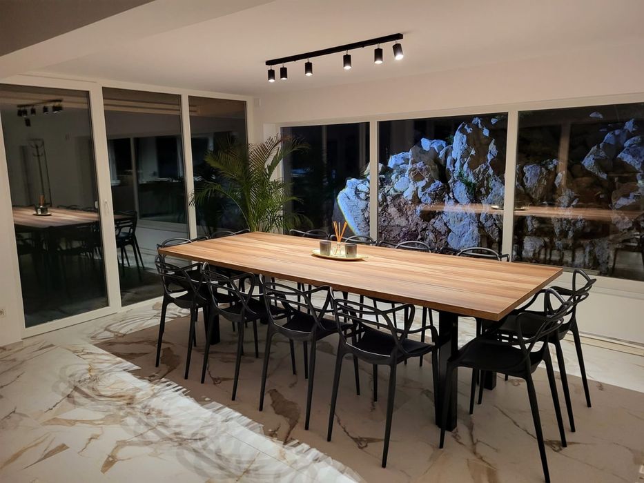 Cabana moderna cu ciubar-jacuzzi de inchiriat Suncuiuș