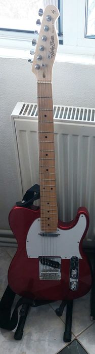 Vand chitara Harley Benton cu  husa,curea,tuner,stativ