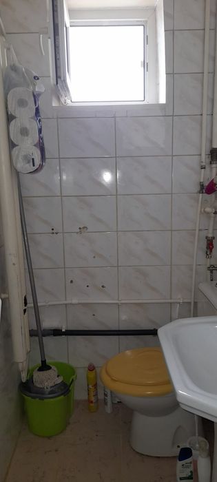 Proprietar,   ofer spre închiriere garsoniera et 3  zona Unirii