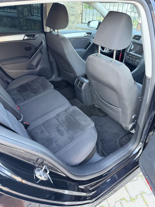 Volkswagen Golf VI