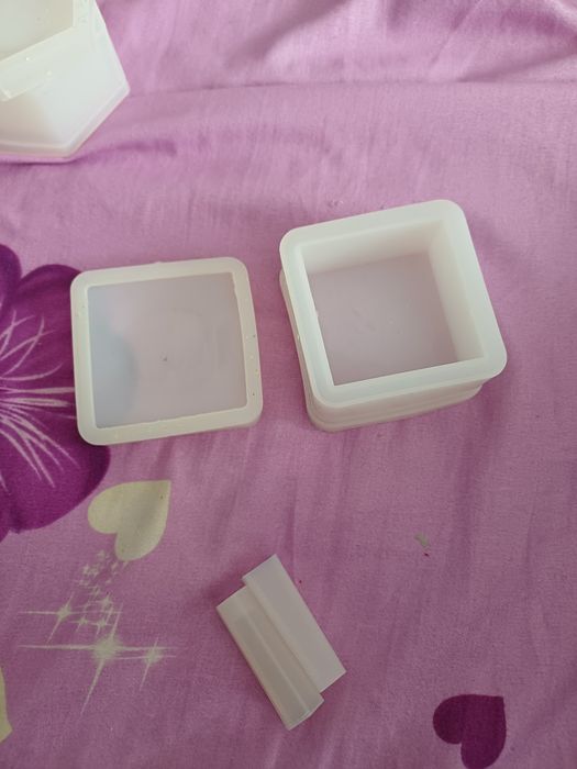 Forme de silicon rasina.