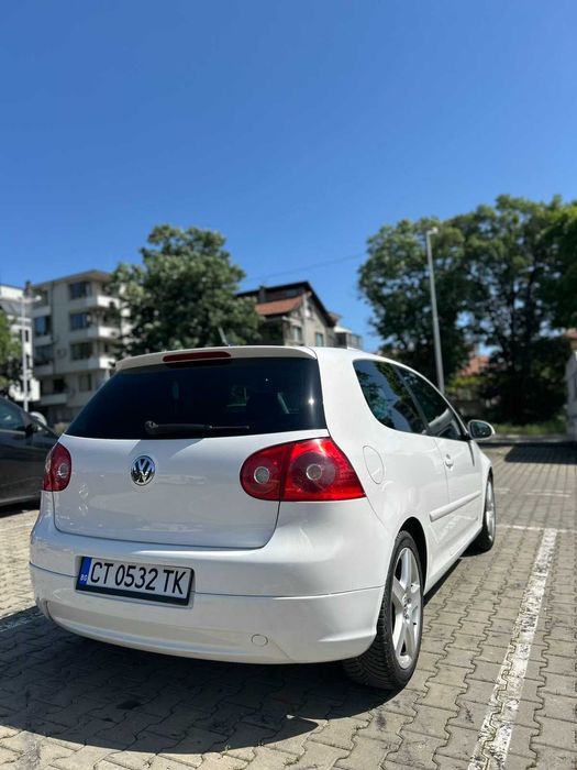 Продавам VW Golf 1,9 2008 г.