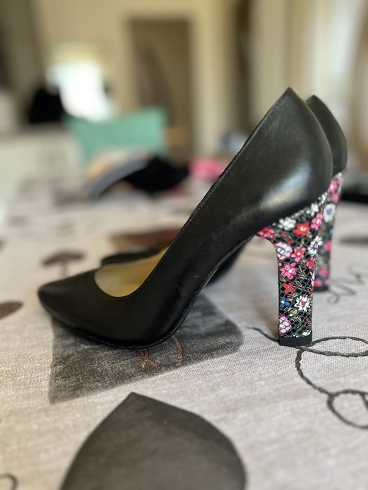 Pantofi din piele, noi, marimea 35 insa merge la un 36~36,5