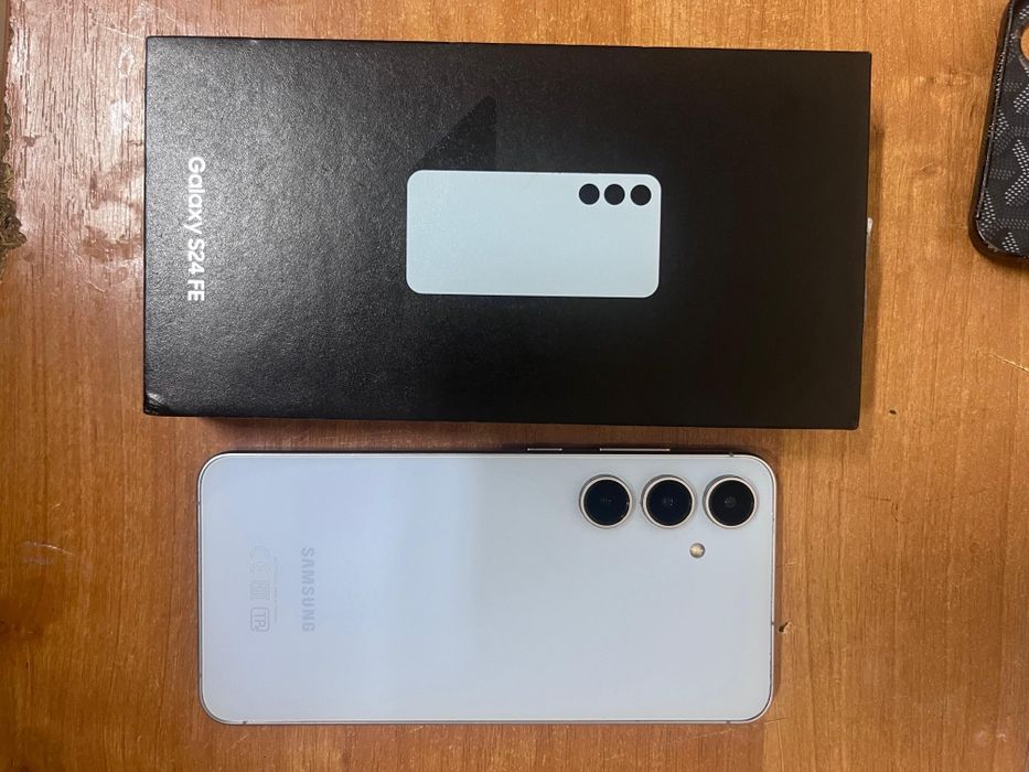 Продам или Обменяю Самсунг С24 фе