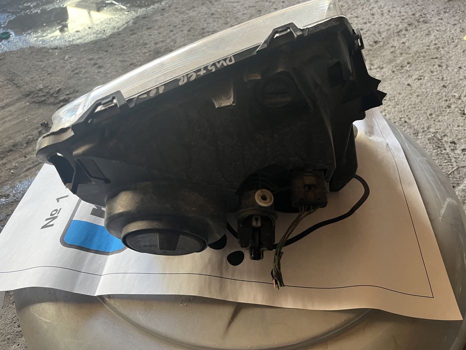 Фар Dacia Duster 2010-