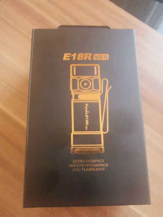 Нов мощен мини фенер EDC Fenix E18R V2.0 / Феникс - 1200 лумена