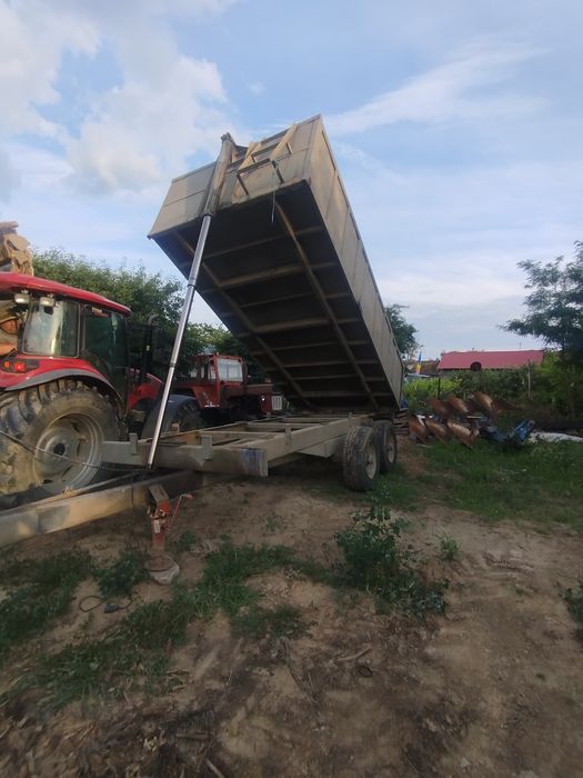 Remorca agricola