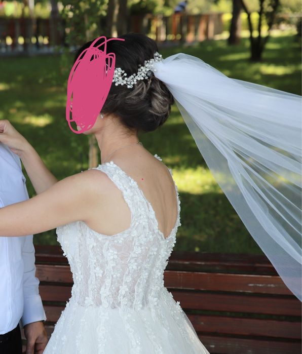 Булчинска рокля с дълъг воал