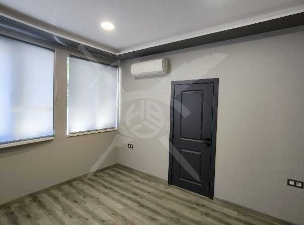 Дава се под наем Тристаен апартамент в Пловдив, Център - 100 кв.м за 997.05 € - Снимка #4