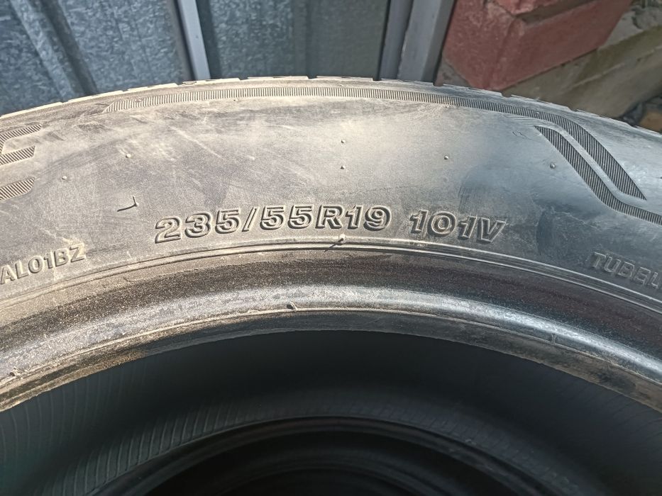 Продам шины на 18 в отличном состоянии