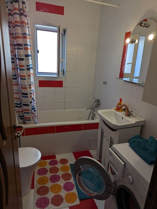 Apartament de inchiriat intrare floresti