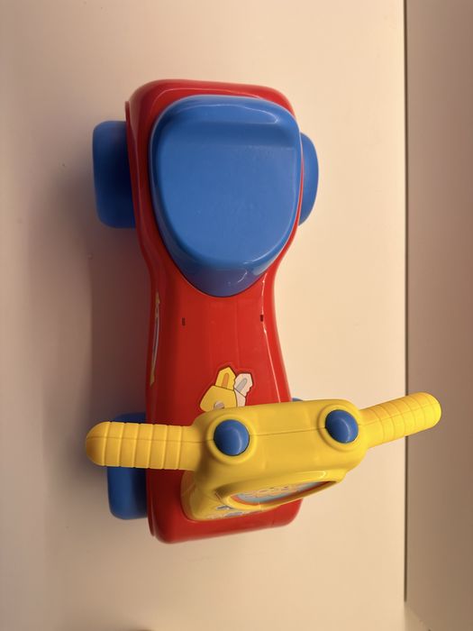 детско камионче/моторче за бутане Fisher Price