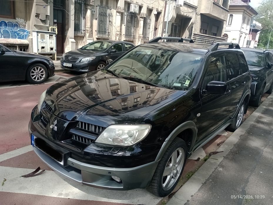 Mitsubishi Outlander 4x4 cu doar 151.000km, in stare foarte buna!