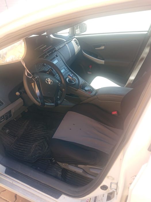Vând Toyota Prius 3