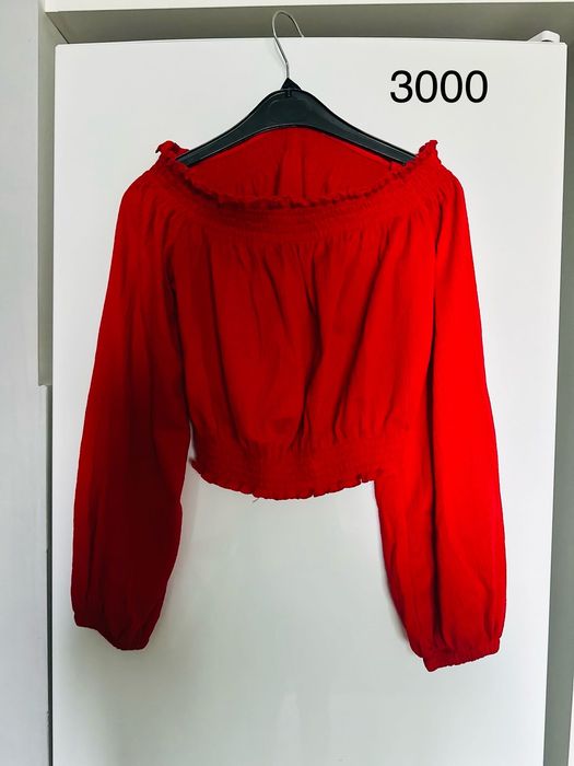 Продам женские платья за 2500