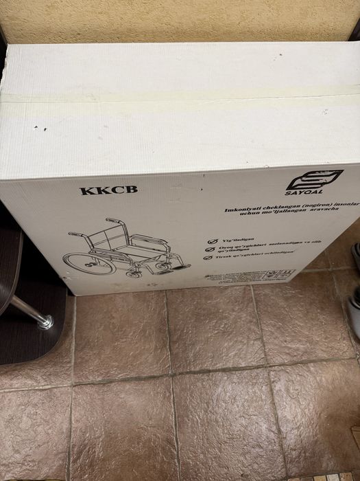 Новое инвалидное кресло, не открывалось, купили и не использовали