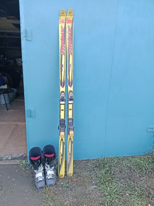 Горные лыжи зимние