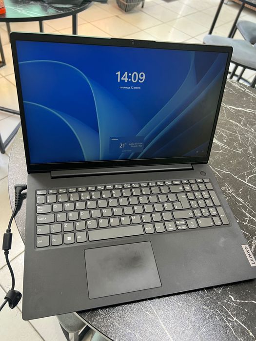 Noutbook  lenovo