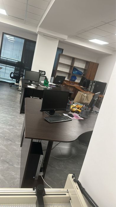 Офисный стол продам