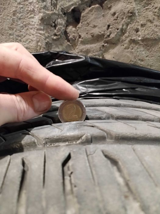 2 броя летни гуми 245/45 R18 Semperit