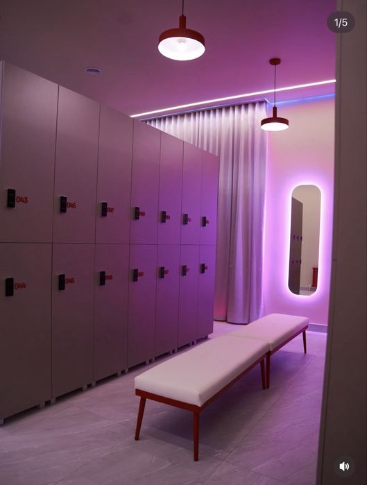 Абонемент в фитнес клуб WOOM