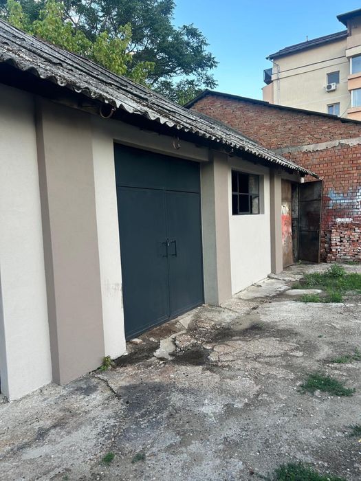 Inchiriez hala zona Lidia