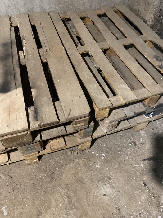 Продам поддоны в хоршем сост евро поддоны