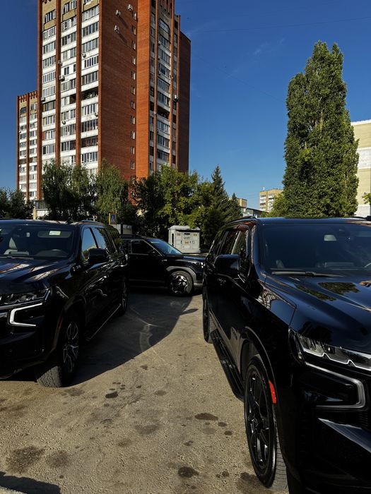 Аренда Авто Suburban 2023 года