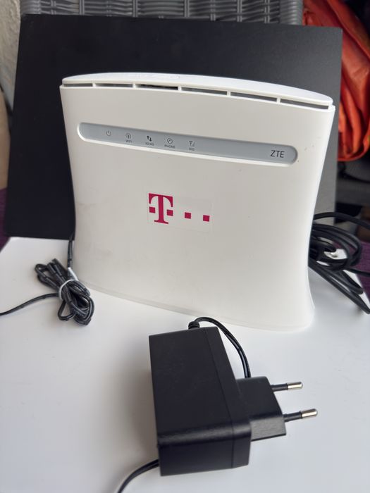 Router ZTE cu cartela sim 4G