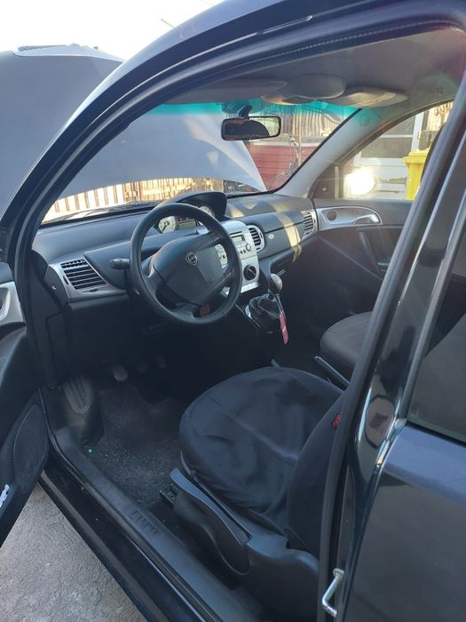 Lancia Ypsilon 1.4 benzină, AC, stare foarte bună