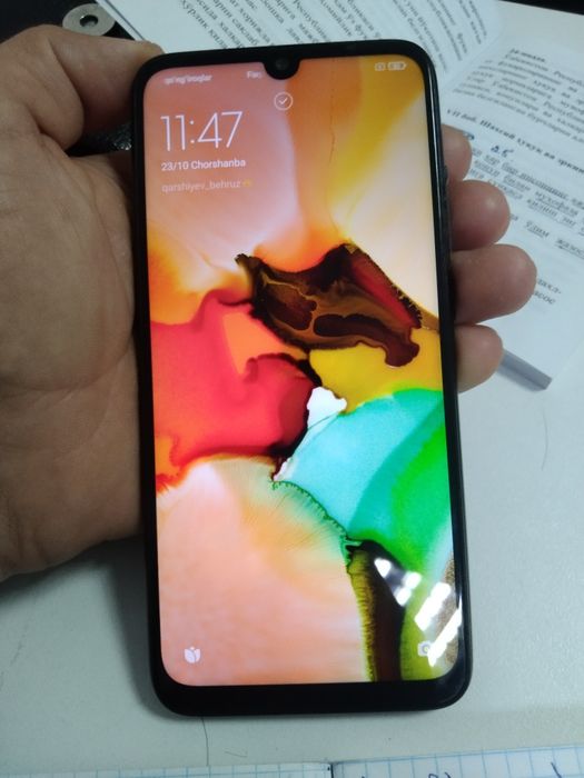 Redmi not 7.       Xech qayeri alishmagan  Hamma joyi oʻziniki