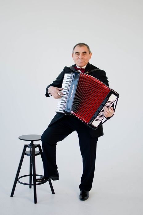 Аккордеонист /Баянист/