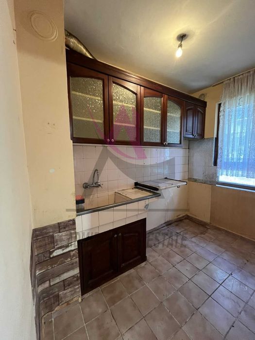 Продава се Тристаен апартамент в Варна, Лятно кино Тракия - 106 кв.м за 1651 €/кв.м - Снимка #3